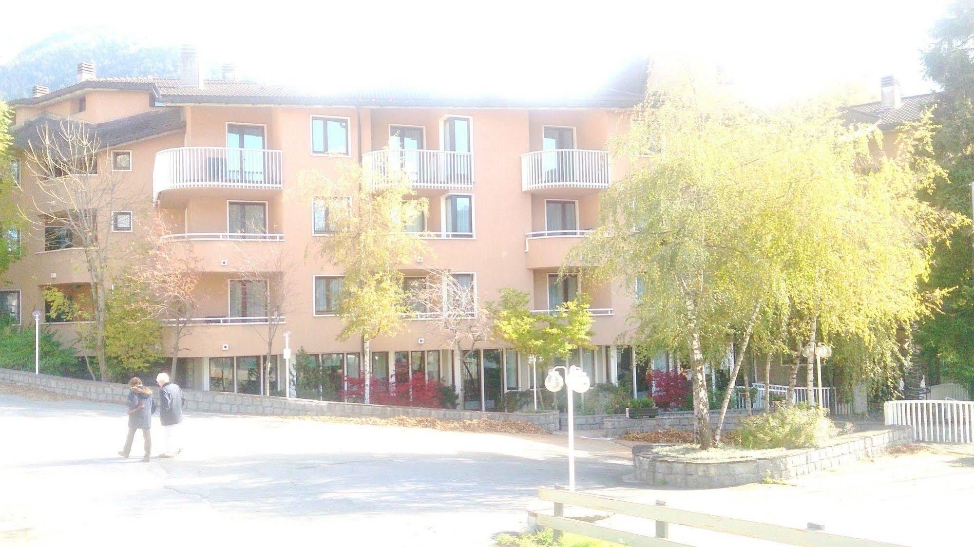 Residence Mirelladue Ponte Di Legno Exterior foto